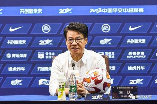 经纪人与新人女演员的路