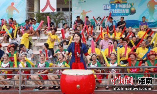 街边的美人图